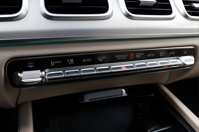 2020 Mercedes-Benz GLE GLE 350 4MATIC SUV - 23055744 - 36