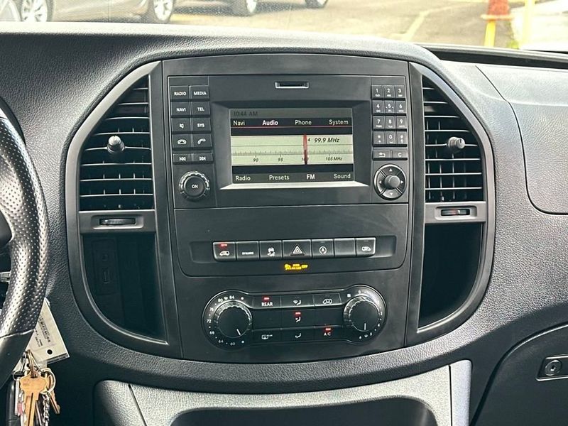 2020 Mercedes Benz Metris Passenger Van photo 14