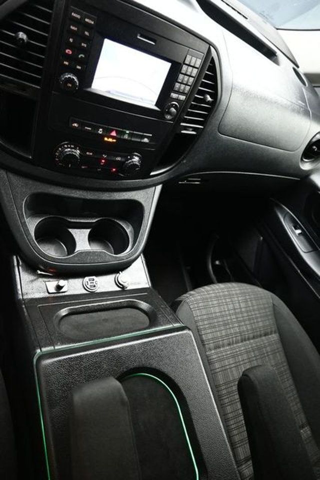 2020 Mercedes-Benz Metris Passenger Van Metris Passenger Van Standard Roof 126" Wheelbase - 22990400 - 15