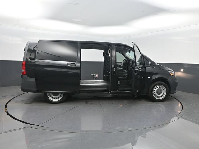 2020 Mercedes-Benz Metris Passenger Van Metris Passenger Van Standard Roof 126" Wheelbase - 22990400 - 32