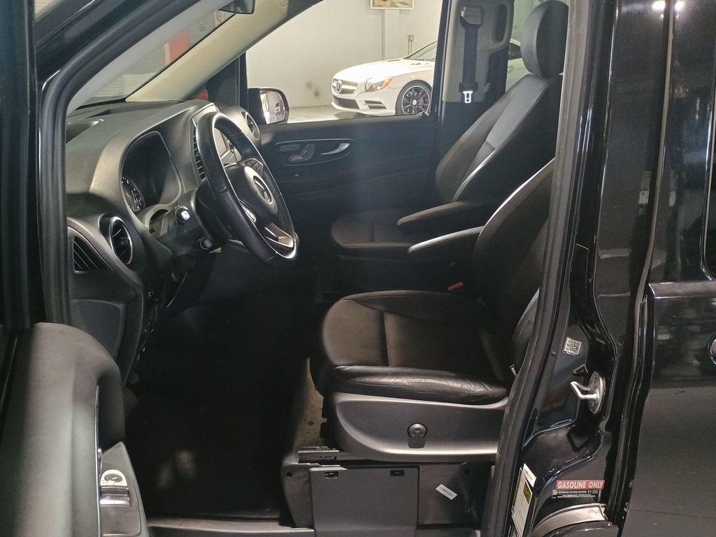 2020 Mercedes-Benz Metris Passenger Van Metris Passenger Van Standard Roof 126" Wheelbase - 23068375 - 12