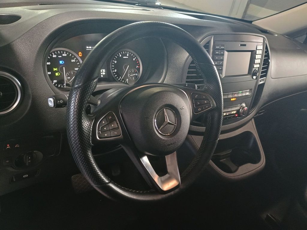 2020 Mercedes-Benz Metris Passenger Van Metris Passenger Van Standard Roof 126" Wheelbase - 23068375 - 17