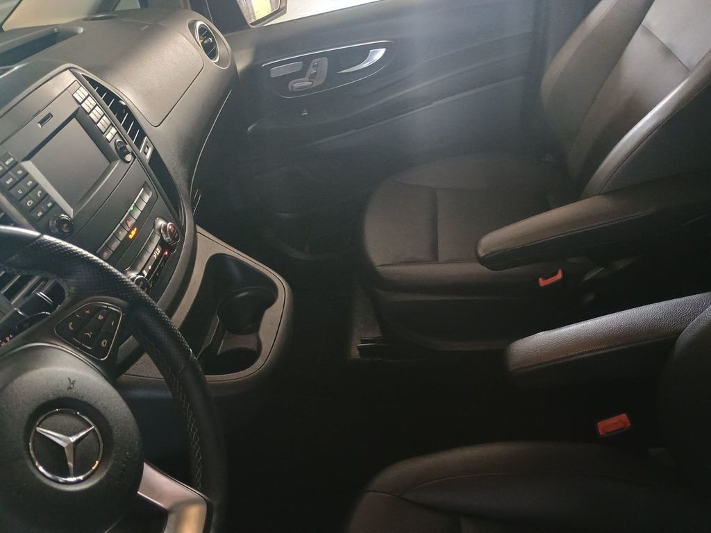 2020 Mercedes-Benz Metris Passenger Van Metris Passenger Van Standard Roof 126" Wheelbase - 23068375 - 18