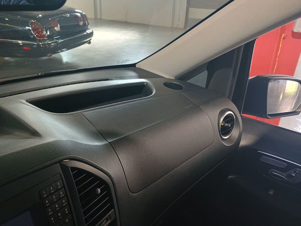 2020 Mercedes-Benz Metris Passenger Van Metris Passenger Van Standard Roof 126" Wheelbase - 23068375 - 22