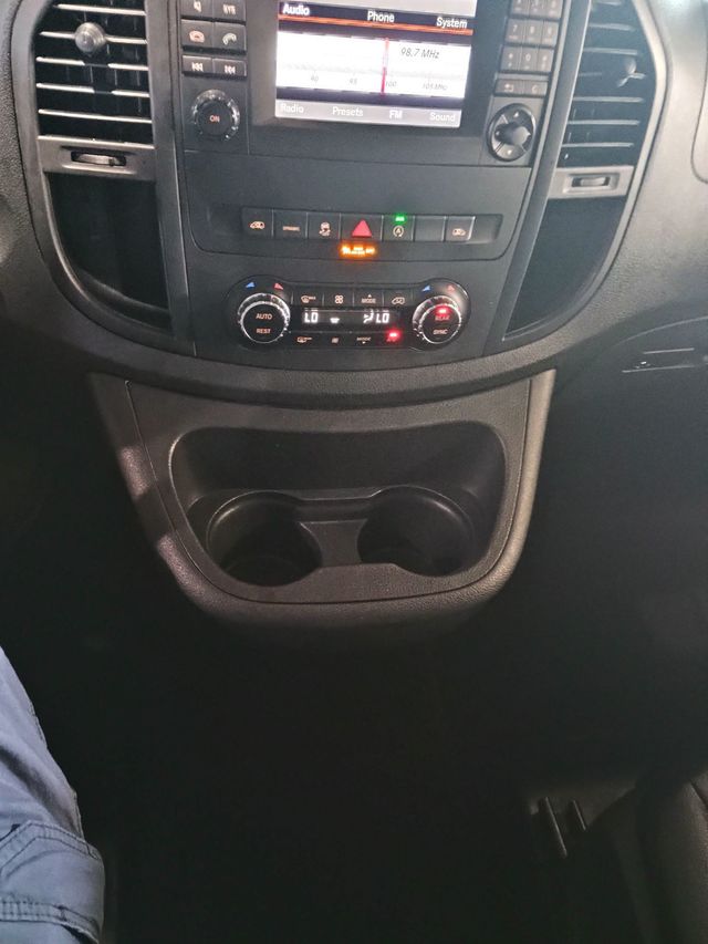 2020 Mercedes-Benz Metris Passenger Van Metris Passenger Van Standard Roof 126" Wheelbase - 23068375 - 26