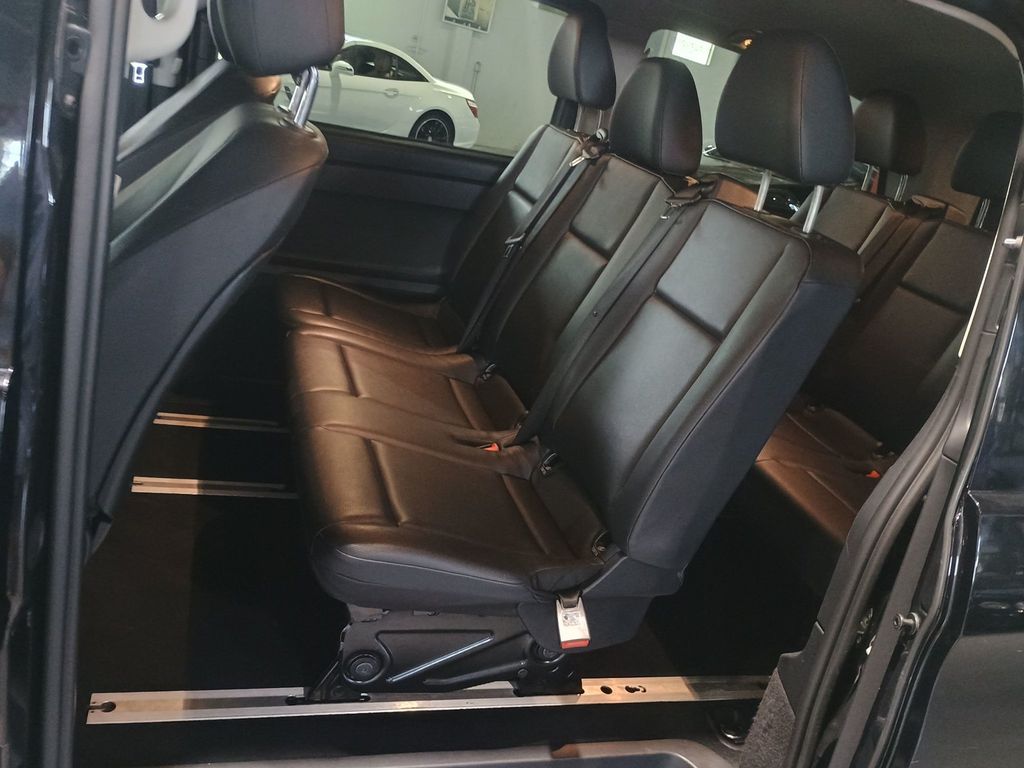 2020 Mercedes-Benz Metris Passenger Van Metris Passenger Van Standard Roof 126" Wheelbase - 23068375 - 28