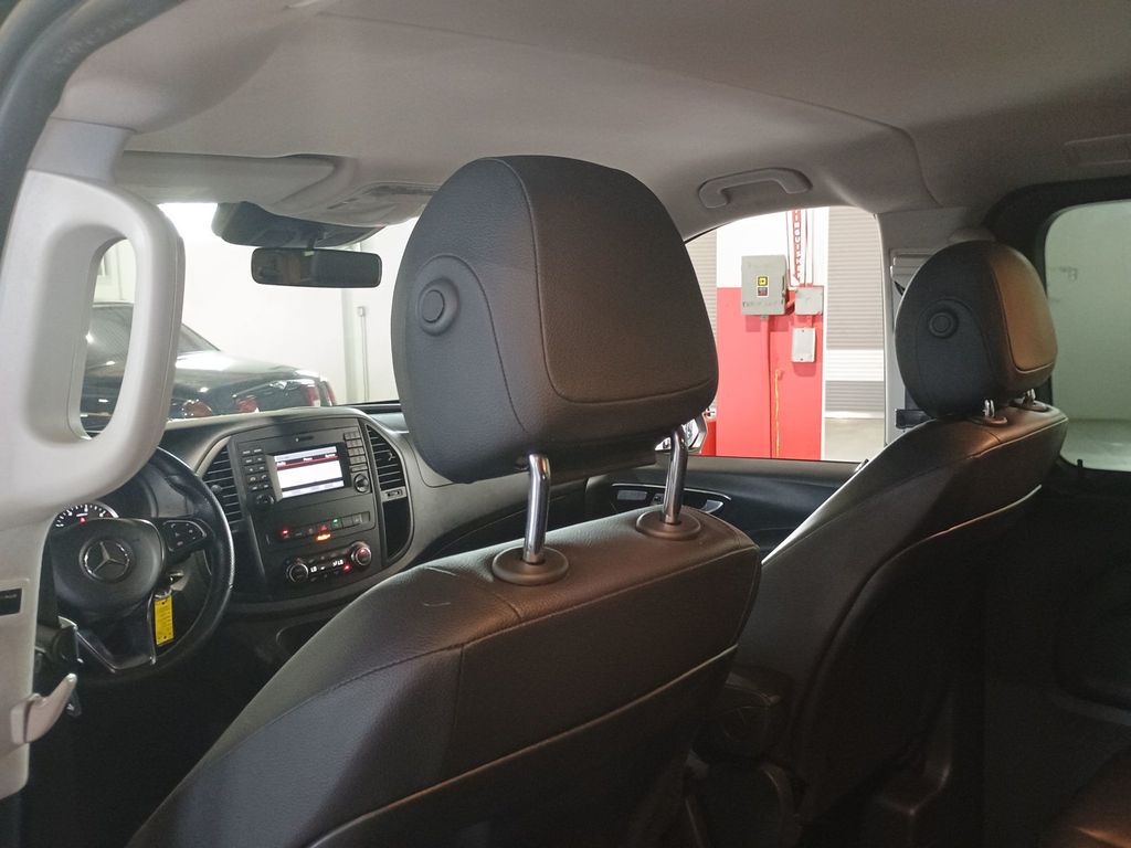 2020 Mercedes-Benz Metris Passenger Van Metris Passenger Van Standard Roof 126" Wheelbase - 23068375 - 31