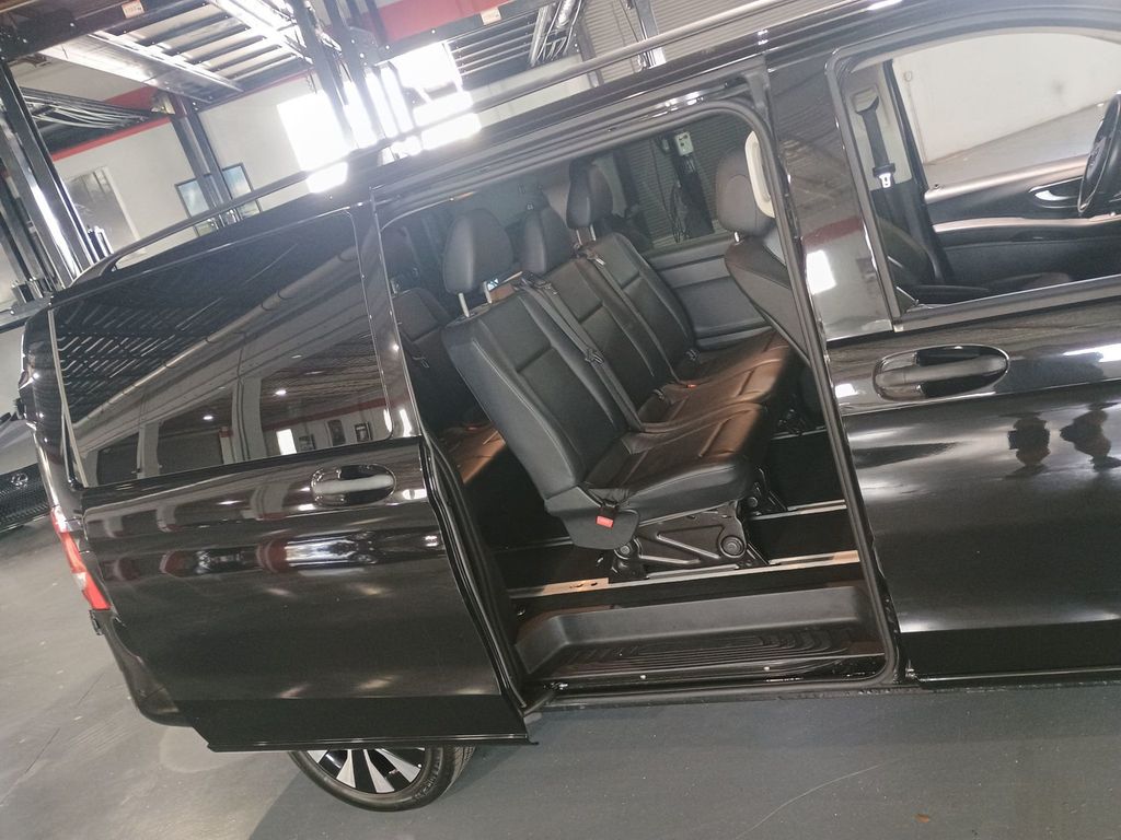 2020 Mercedes-Benz Metris Passenger Van Metris Passenger Van Standard Roof 126" Wheelbase - 23068375 - 35