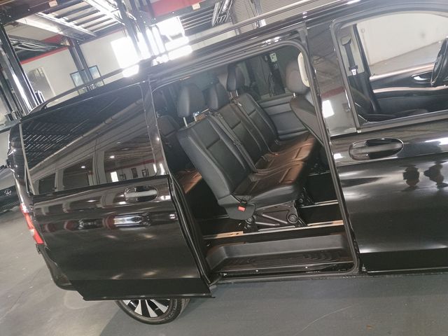 2020 Mercedes-Benz Metris Passenger Van Metris Passenger Van Standard Roof 126" Wheelbase - 23068375 - 35