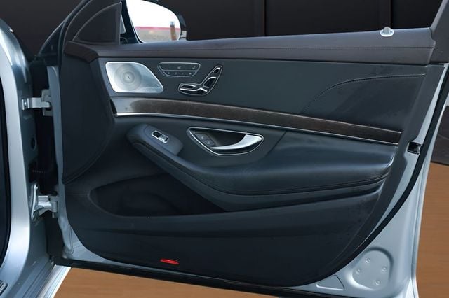 2020 Mercedes-Benz S-Class S 560 4MATIC Sedan - 22987913 - 15
