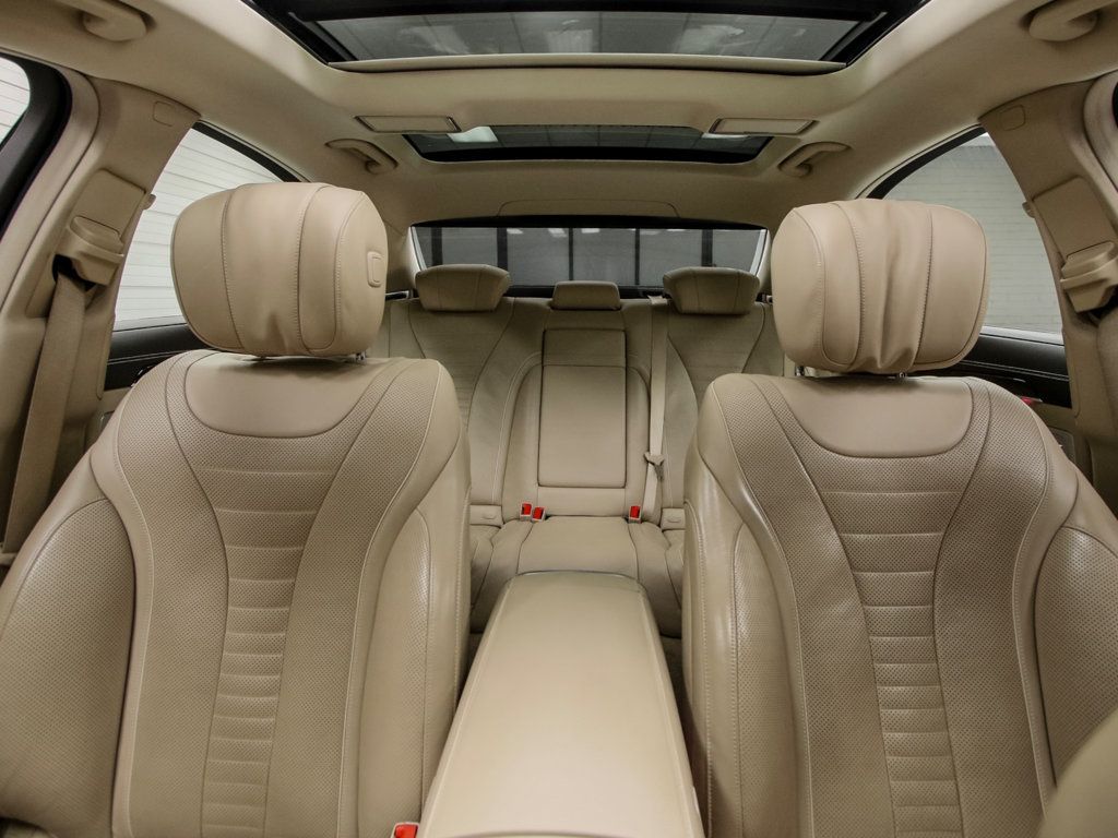 Mercedes-Benz S-Class photo 21