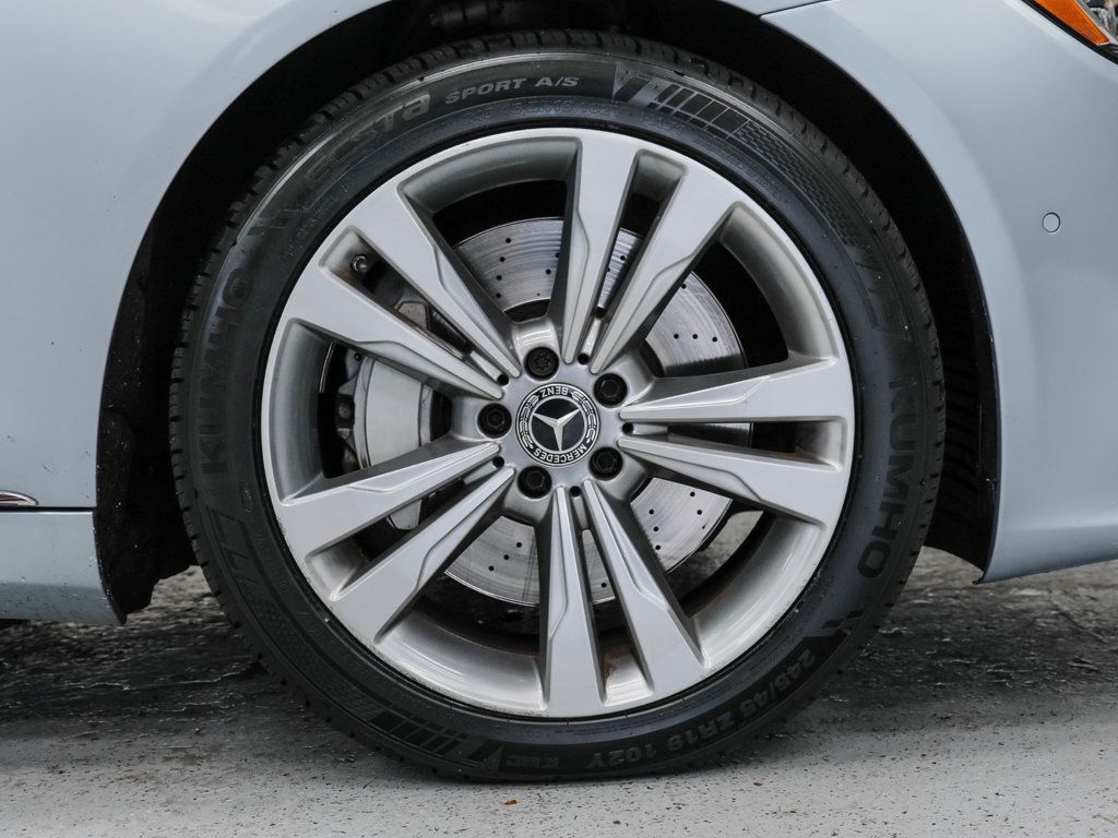 Mercedes-Benz S-Class photo 7