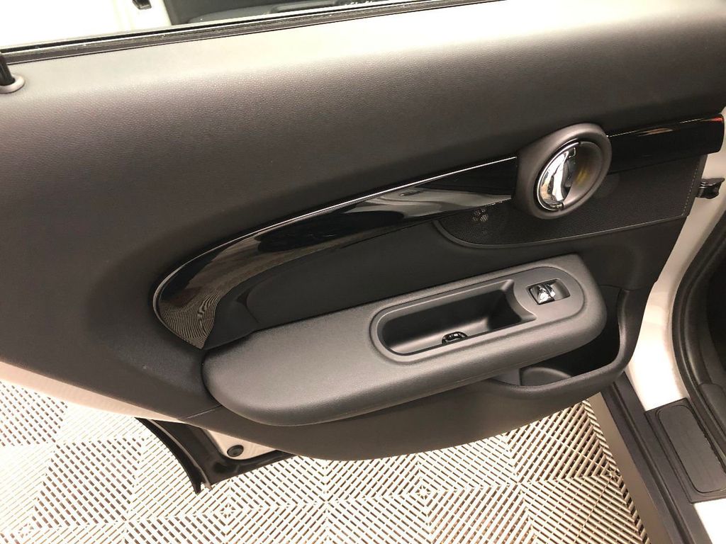 2020 Mini Cooper S photo 11
