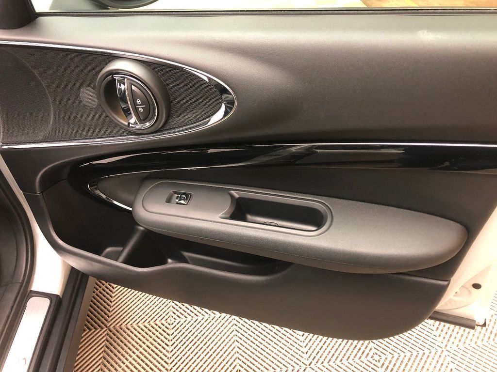 2020 Mini Cooper S photo 12