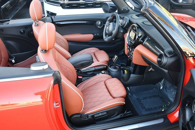 2020 MINI Cooper S Convertible W/Iconic Trim and Navigation  - 22918620 - 18