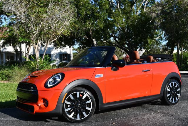 2020 MINI Cooper S Convertible W/Iconic Trim and Navigation  - 22918620 - 21