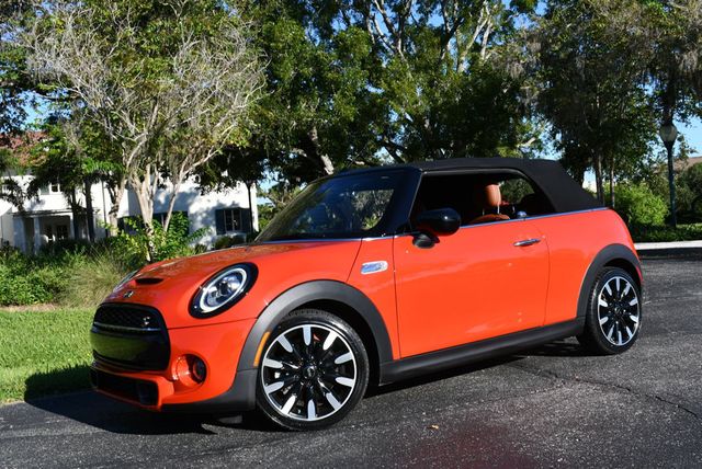 2020 MINI Cooper S Convertible W/Iconic Trim and Navigation  - 22918620 - 25