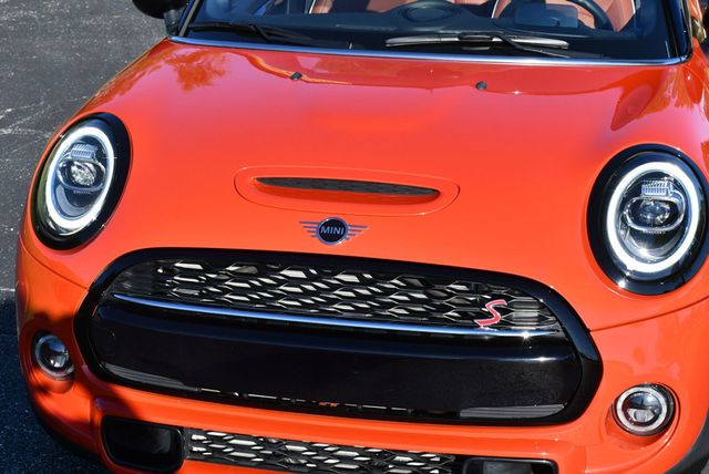 2020 MINI Cooper S Convertible W/Iconic Trim and Navigation  - 22918620 - 51