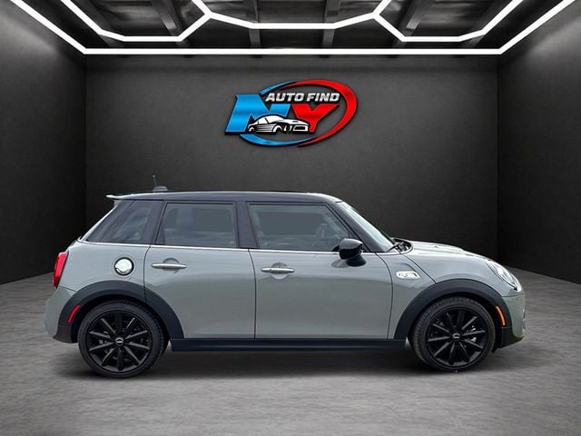 2020 MINI Cooper S Hardtop 4 Door CLEAN CARFAX, ICONIC TRIM, PAN SUNROOF, NAVIGATION, HEATED SEATS - 23037828 - 9