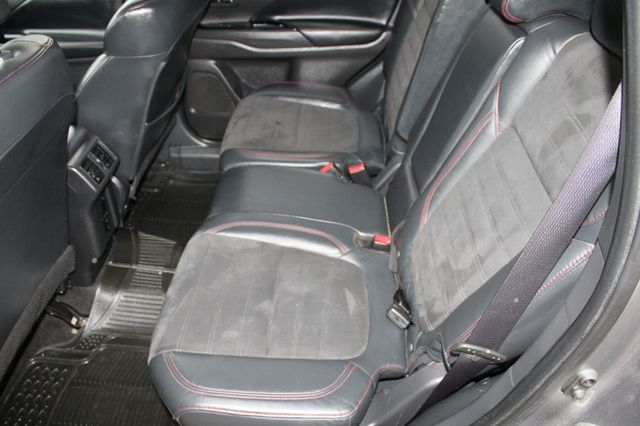 2020 Mitsubishi Outlander LE FWD - 22969715 - 18