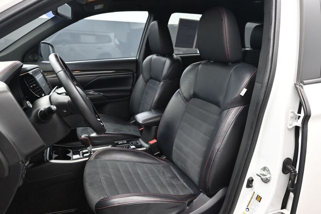 2020 Mitsubishi Outlander LE FWD - 23042406 - 4
