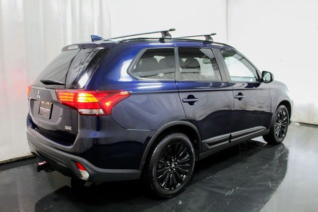 2020 Mitsubishi Outlander LE S-AWC 7-Passenger Moonroof Tow Pkg AWD - 22669758 - 4