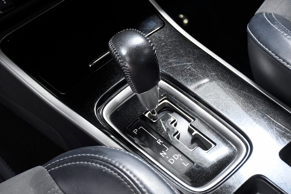 2020 Mitsubishi Outlander SE FWD - 22817087 - 26