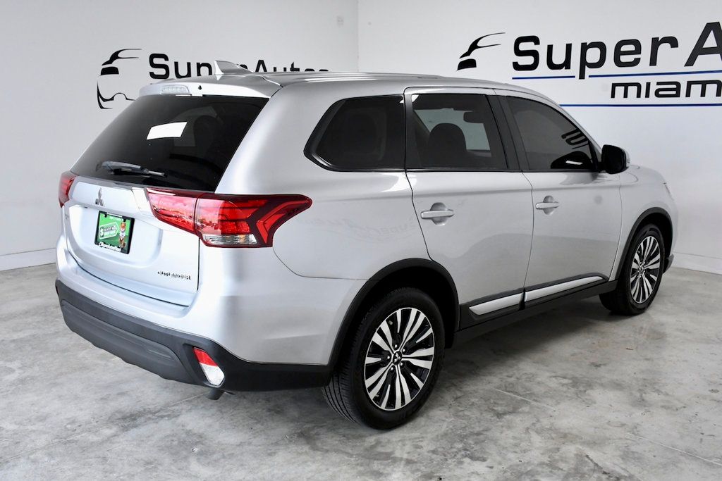 2020 Mitsubishi Outlander SE FWD - 22817087 - 3