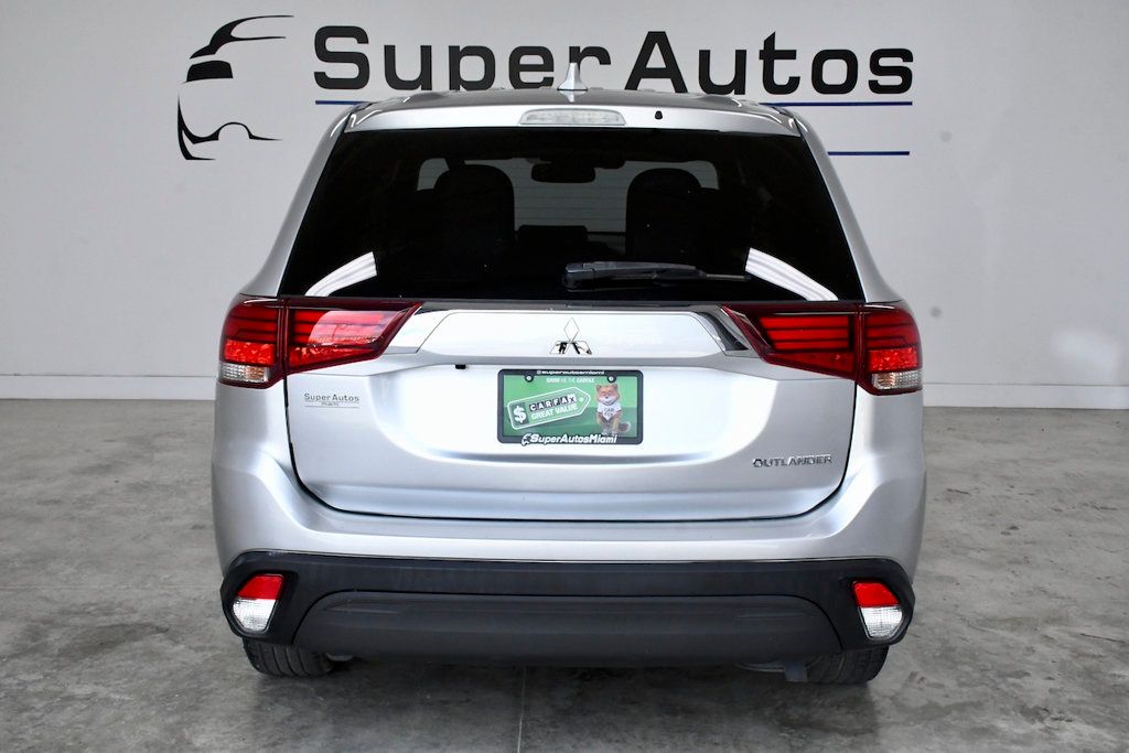 2020 Mitsubishi Outlander SE FWD - 22817087 - 4