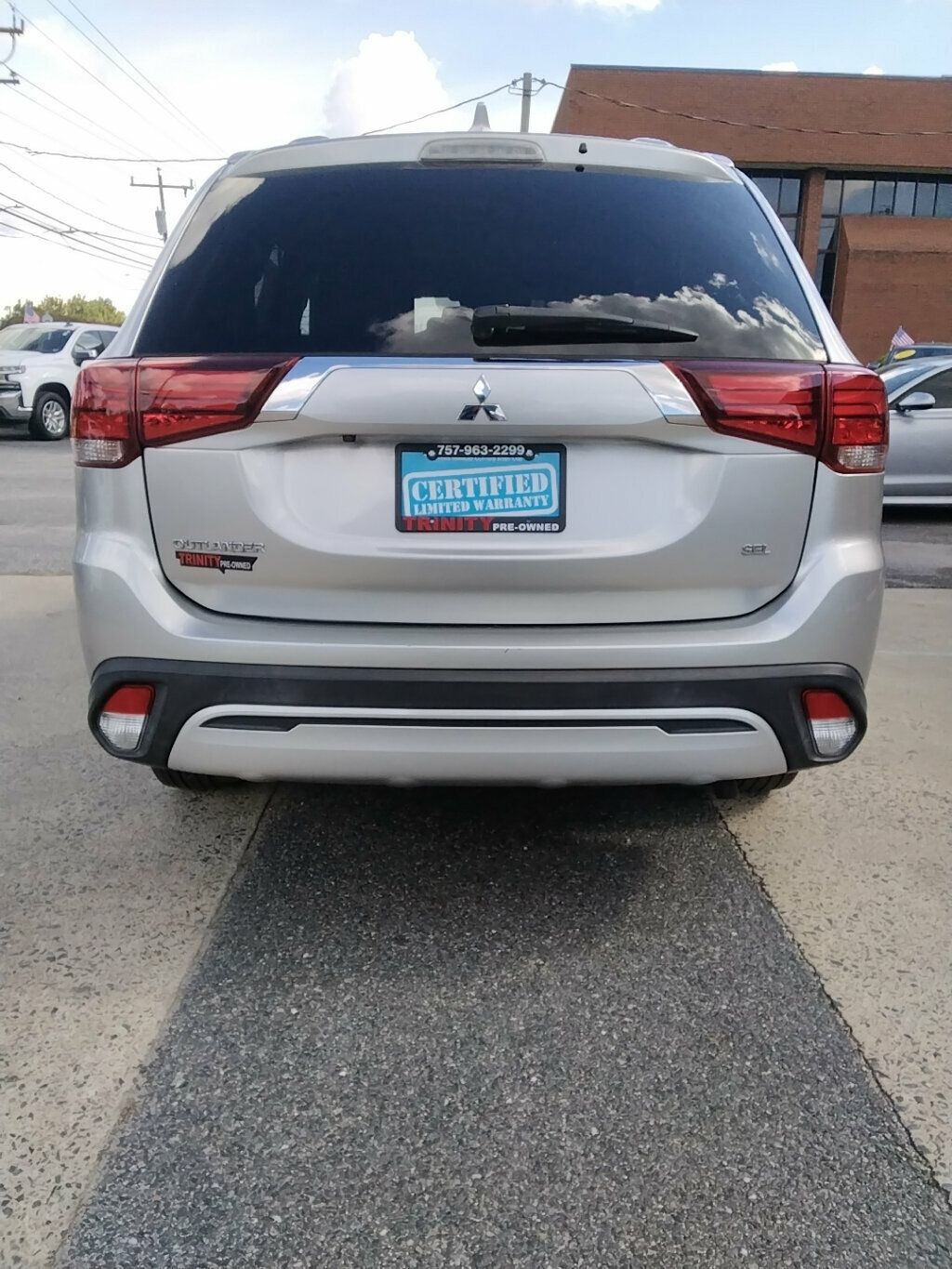 2020 Mitsubishi Outlander SEL photo 3