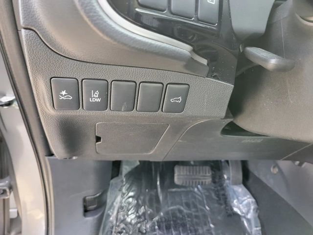 2020 Mitsubishi Outlander SEL Sport Utility 4D - 22998234 - 20