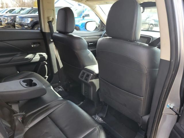 2020 Mitsubishi Outlander SEL Sport Utility 4D - 22998234 - 28