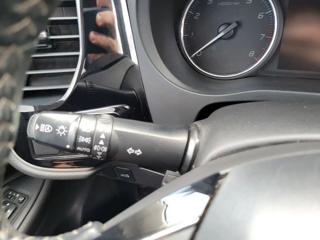 2020 Mitsubishi Outlander SEL Sport Utility 4D - 22998234 - 32