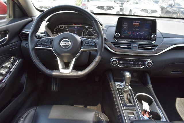 2020 Nissan Altima 2.5 Platinum Sedan - 22904972 - 16
