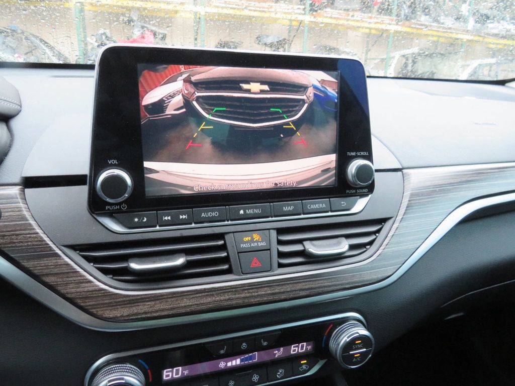 Nissan Altima photo 7
