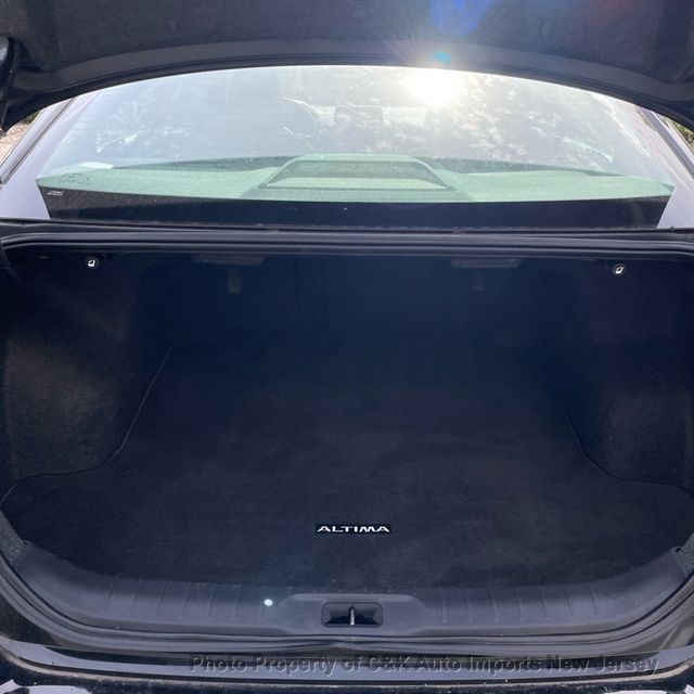 2020 Nissan Altima 2.5 SR AWD Sedan - 23087819 - 9