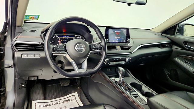 2020 Nissan Altima 2.5 SR AWD Sedan w/ 19'' Wheels & Apple CarPlay - 22995715 - 11