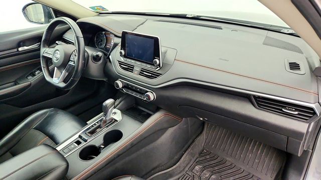 2020 Nissan Altima 2.5 SR AWD Sedan w/ 19'' Wheels & Apple CarPlay - 22995715 - 23