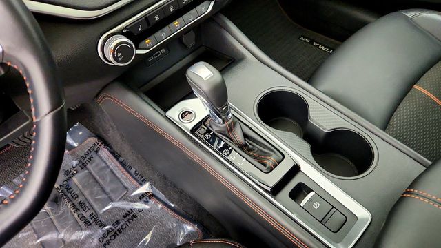 2020 Nissan Altima 2.5 SR AWD Sedan w/ Moonroof & Heated Seats - 23085979 - 16
