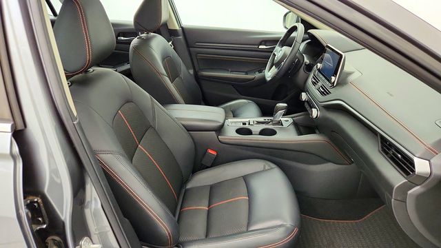 2020 Nissan Altima 2.5 SR AWD Sedan w/ Moonroof & Heated Seats - 23085979 - 22