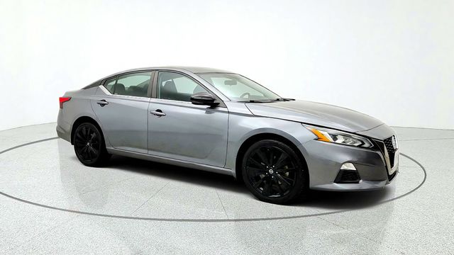 2020 Nissan Altima 2.5 SR AWD Sedan w/ Moonroof & Heated Seats - 23085979 - 2