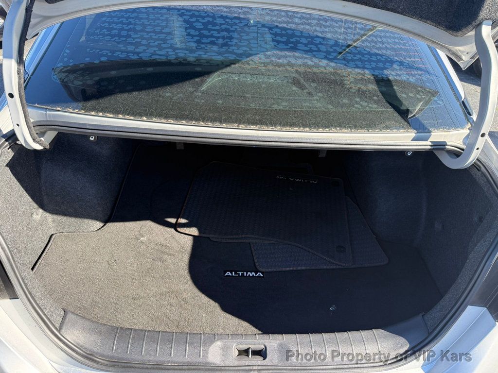 2020 Nissan Altima 2.5 SR Sedan - 22925884 - 19