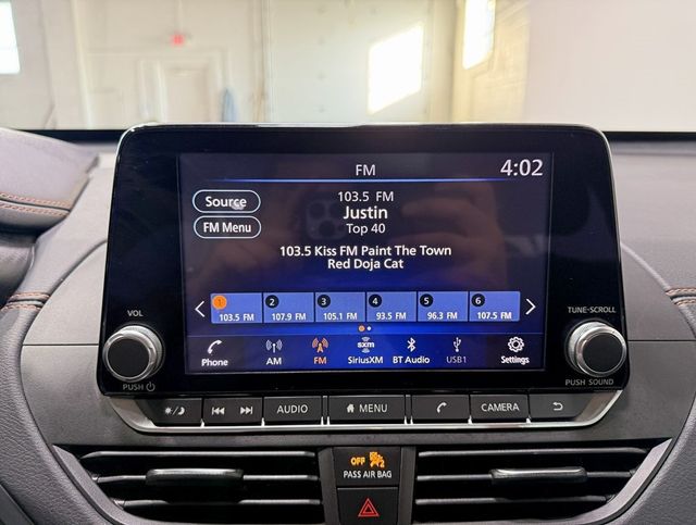 2020 Nissan Altima 2.5 SR Sedan - 22939658 - 17