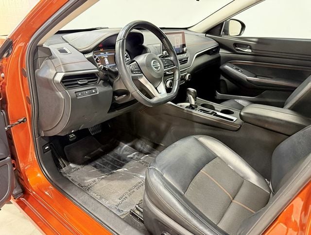 2020 Nissan Altima 2.5 SR Sedan - 22939658 - 26