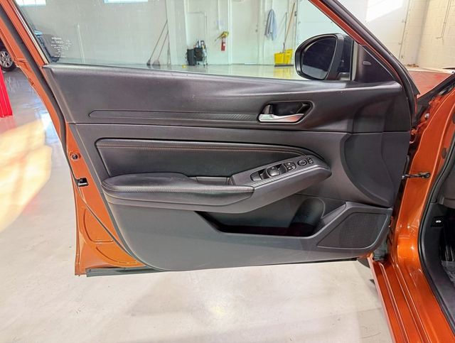 2020 Nissan Altima 2.5 SR Sedan - 22939658 - 30