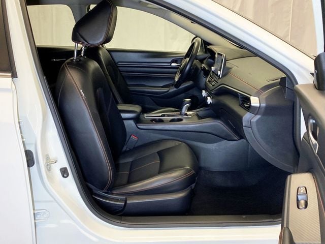 2020 Nissan Altima 2.5 SR Sedan - 22951905 - 13