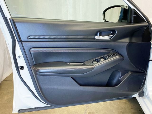 2020 Nissan Altima 2.5 SR Sedan - 22951905 - 19