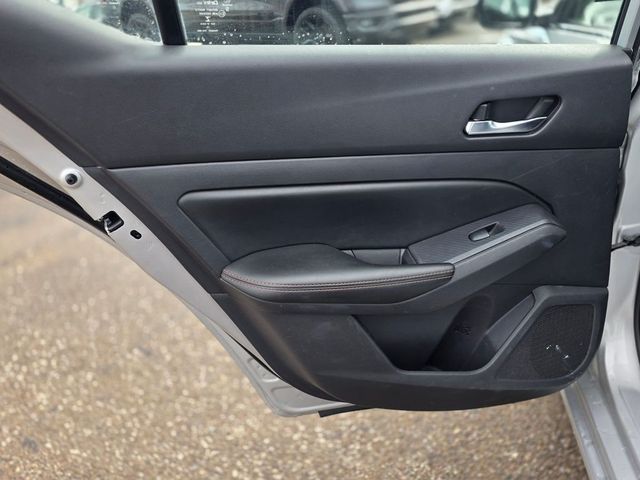 2020 Nissan Altima 2.5 SR Sedan - 22974135 - 17