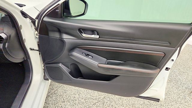 2020 Nissan Altima 2.5 SR Sedan - 23047002 - 24