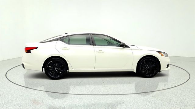 2020 Nissan Altima 2.5 SR Sedan - 23047002 - 3
